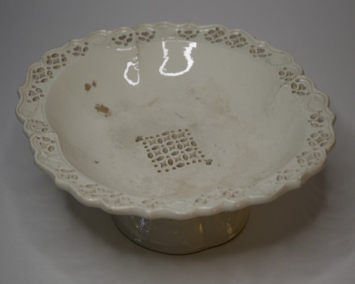 Creamware Tazza