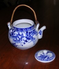 Japanese Round Tea Pot
