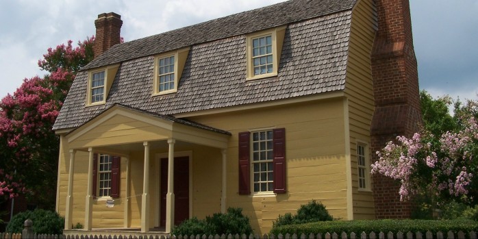 Joel Lane House with Crepe Myrtes in bloom